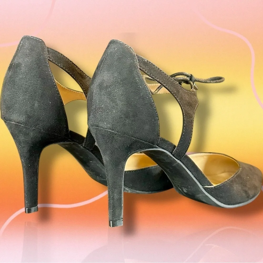 NWOT Unisa ‘Amabelle’ Black Vegan Suede Ankle Tie Stiletto Pumps Size 11